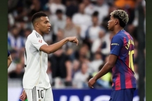 举世瞩目！曼联15岁前锋加布里埃尔转发国家德比照片