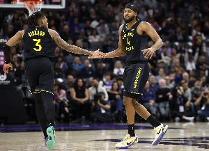 理查德哪里让你印象深刻？穆迪：耐心 把握空位投篮 打法简洁高效